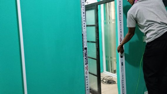 Daftar Harga Jual Pintu Panel Rumah Aluminium 2023